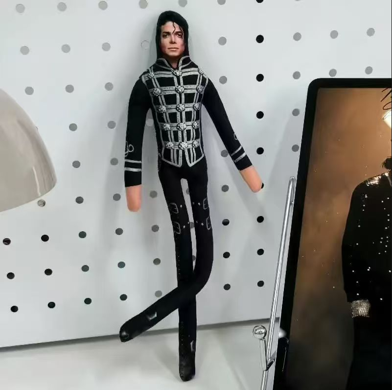 Michael Jackson Movable Joint  - огляд і ціна Home Decor Market