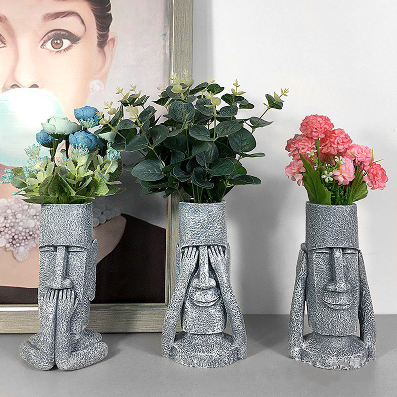 Resin Vase Human Abstract East - огляд і ціна Home Decor Express